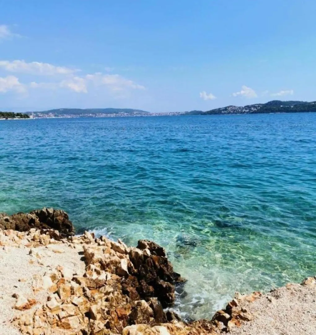 Apartment Katy - 150M From The Sea Seget Vranjica