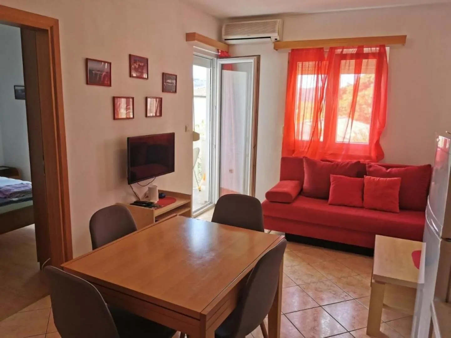 Apartment Katy - 150M From The Sea Seget Vranjica